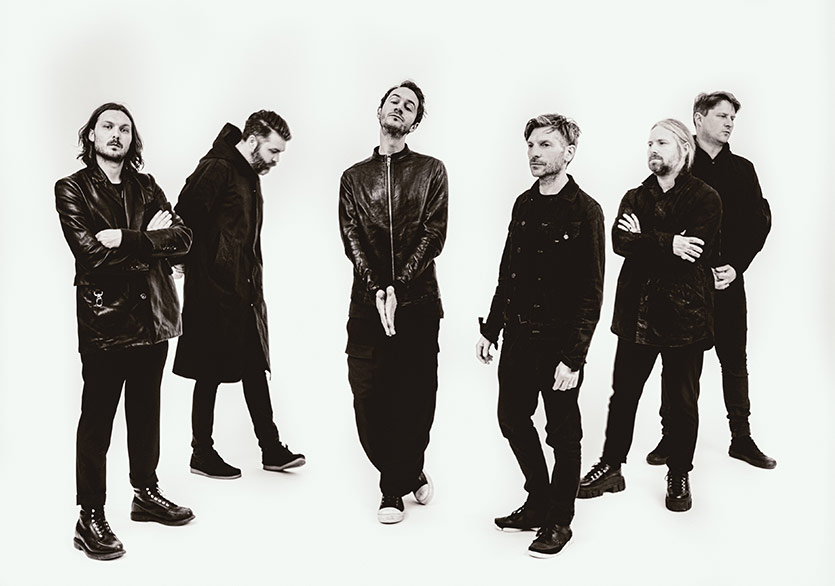 Editors’ın Yeni Albümü “EBM” Yayında