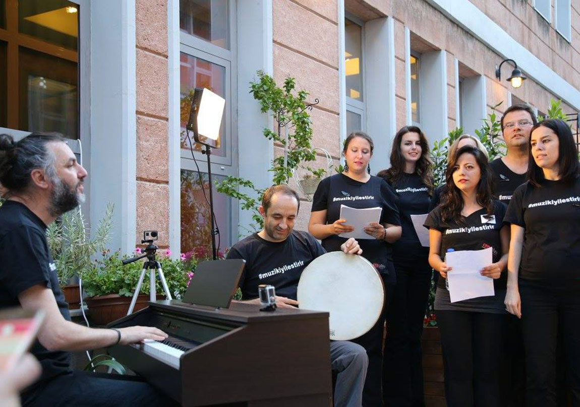 Sınırın Karşı Tarafı İyi mi, Kötü mü?