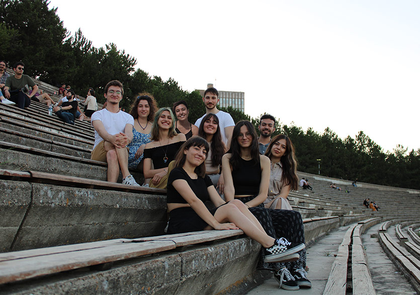 Sınırın Karşı Tarafı İyi mi, Kötü mü?