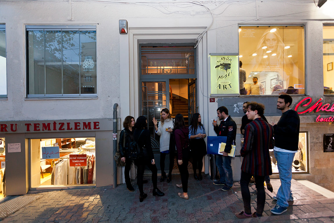 Sınırın Karşı Tarafı İyi mi, Kötü mü?