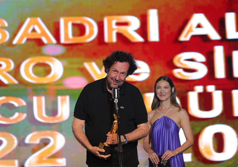 25. Sadri Alışık Tiyatro ve Sinema Oyuncu Ödülleri’nin Kazananları Belli Oldu